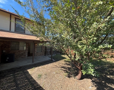 801 Bluebonnet Drive - Photo Thumbnail 3