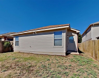 6712 Meadow Way Lane - Photo Thumbnail 17