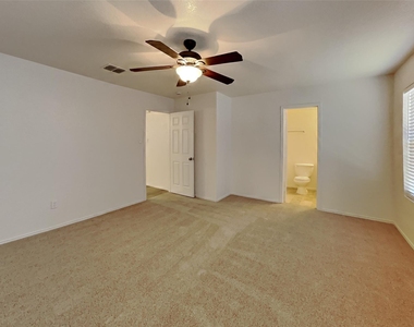 6712 Meadow Way Lane - Photo Thumbnail 6