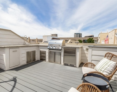 2411 N Hall Street - Photo Thumbnail 23