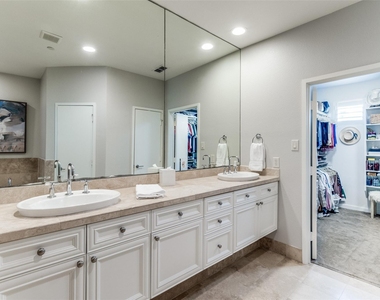 2411 N Hall Street - Photo Thumbnail 18