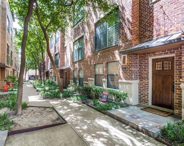 2411 N Hall Street - Photo Thumbnail 2