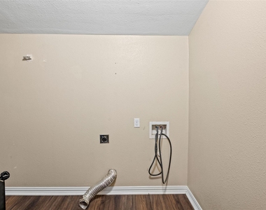 401 Central - Photo Thumbnail 8