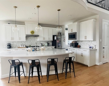 305 Cypress Hill Drive - Photo Thumbnail 9
