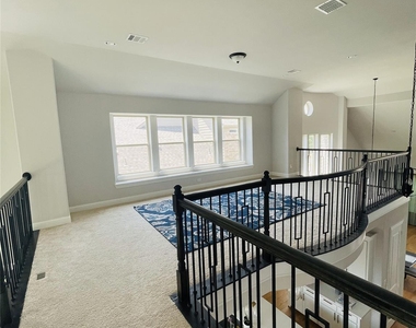 305 Cypress Hill Drive - Photo Thumbnail 27