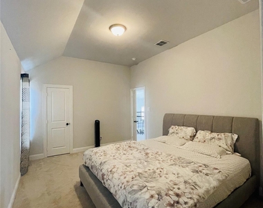 305 Cypress Hill Drive - Photo Thumbnail 33