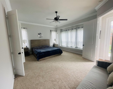 305 Cypress Hill Drive - Photo Thumbnail 19