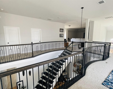 305 Cypress Hill Drive - Photo Thumbnail 26