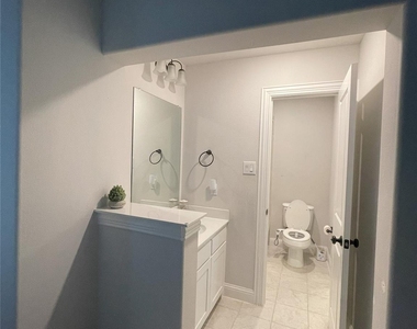 305 Cypress Hill Drive - Photo Thumbnail 34