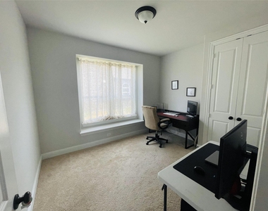 305 Cypress Hill Drive - Photo Thumbnail 7