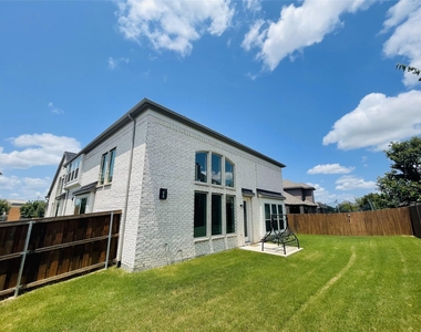 305 Cypress Hill Drive - Photo Thumbnail 38