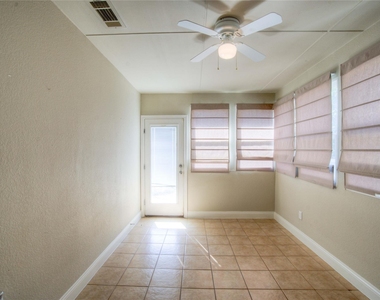 5012 Nash Lane - Photo Thumbnail 12