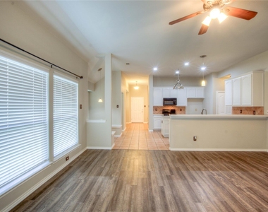 5012 Nash Lane - Photo Thumbnail 11
