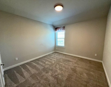 10740 Juniper Canyon Way - Photo Thumbnail 13