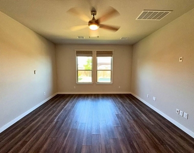10740 Juniper Canyon Way - Photo Thumbnail 5