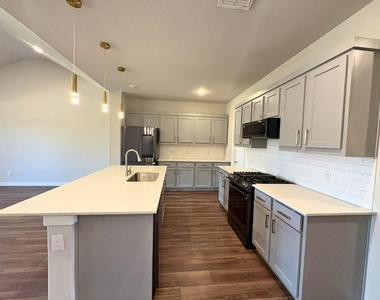 10740 Juniper Canyon Way - Photo Thumbnail 2