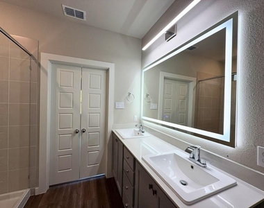 10740 Juniper Canyon Way - Photo Thumbnail 7