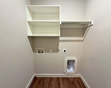 10740 Juniper Canyon Way - Photo Thumbnail 14