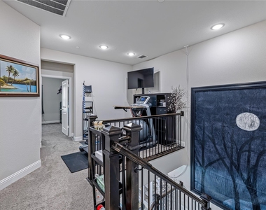 1451 Perrin Lane - Photo Thumbnail 15