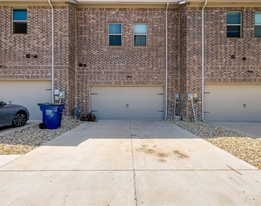1451 Perrin Lane - Photo Thumbnail 22