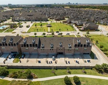1451 Perrin Lane - Photo Thumbnail 30