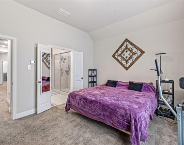1451 Perrin Lane - Photo Thumbnail 12