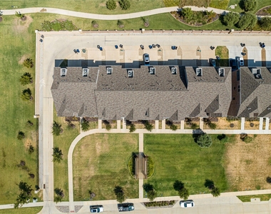 1451 Perrin Lane - Photo Thumbnail 31