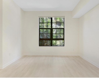 801 S Olive Avenue - Photo Thumbnail 20