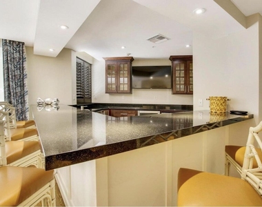 801 S Olive Avenue - Photo Thumbnail 8