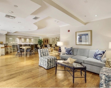 801 S Olive Avenue - Photo Thumbnail 5