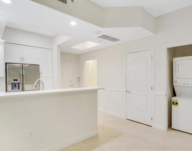 801 S Olive Avenue - Photo Thumbnail 32