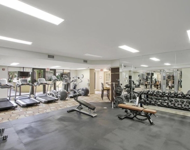 801 S Olive Avenue - Photo Thumbnail 4