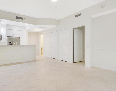 801 S Olive Avenue - Photo Thumbnail 29
