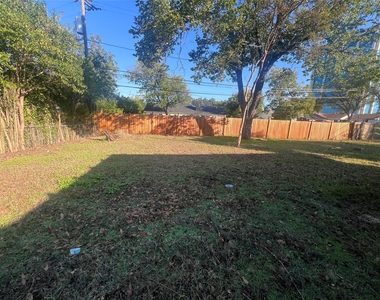 3215 Pine Avenue - Photo Thumbnail 21
