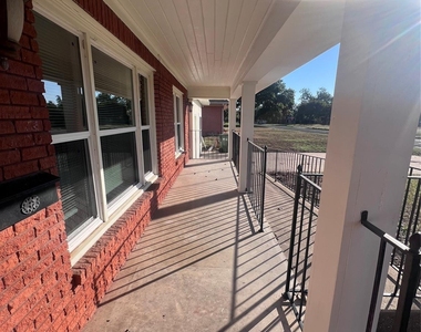 3215 Pine Avenue - Photo Thumbnail 1
