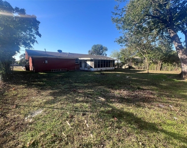 3215 Pine Avenue - Photo Thumbnail 19