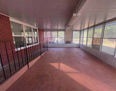 3215 Pine Avenue - Photo Thumbnail 18