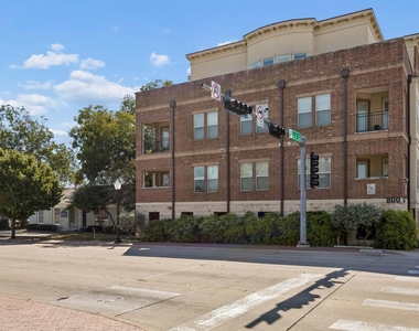 800 E 15th Street - Photo Thumbnail 23
