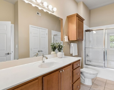 800 E 15th Street - Photo Thumbnail 16