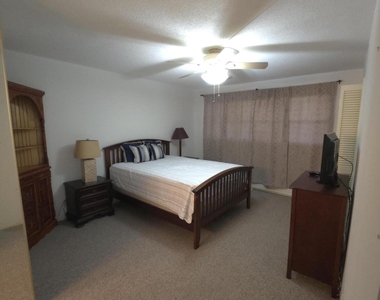 3150 N Course Lane - Photo Thumbnail 14