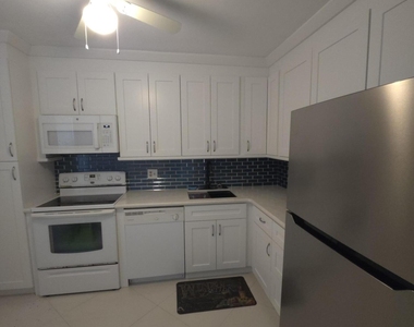 3150 N Course Lane - Photo Thumbnail 18