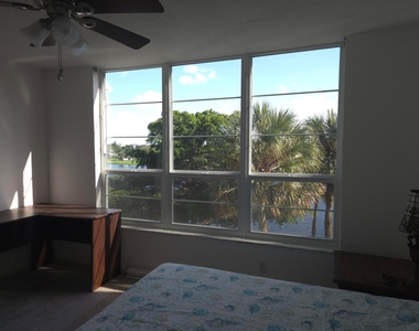 3150 N Course Lane - Photo Thumbnail 12