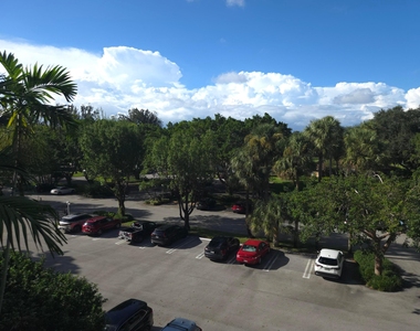 3150 N Course Lane - Photo Thumbnail 19