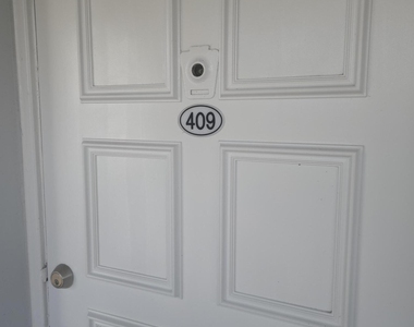 3150 N Course Lane - Photo Thumbnail 2