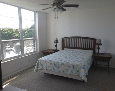 3150 N Course Lane - Photo Thumbnail 11