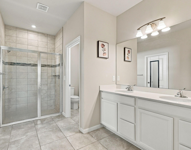 12357 Sw Forli Way - Photo Thumbnail 18