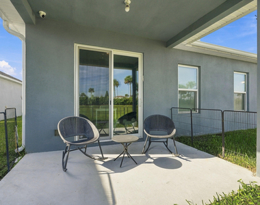 12357 Sw Forli Way - Photo Thumbnail 20
