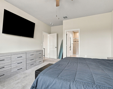 12357 Sw Forli Way - Photo Thumbnail 17