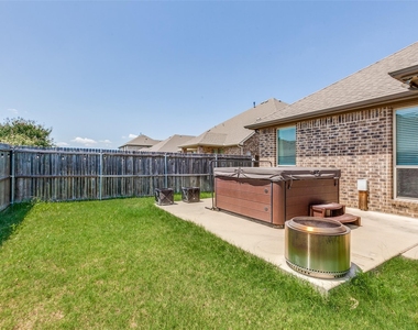 3003 Lily Lane - Photo Thumbnail 25