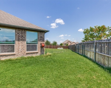 3003 Lily Lane - Photo Thumbnail 24